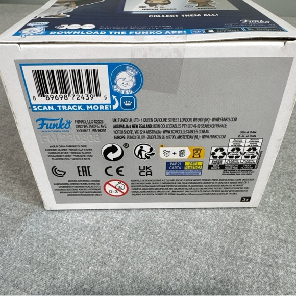 Funko Pop! 300 Series Vinyl Figure - Picture 6 of 7